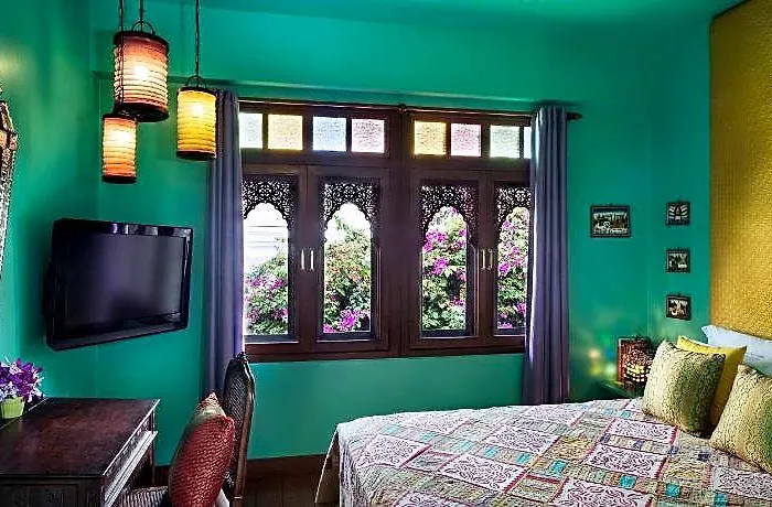 Chakrabongse Hotel
