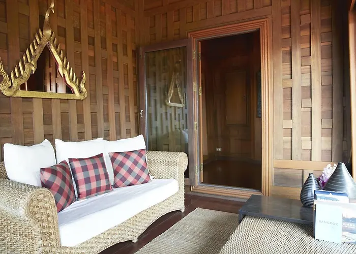 Chakrabongse Hotel