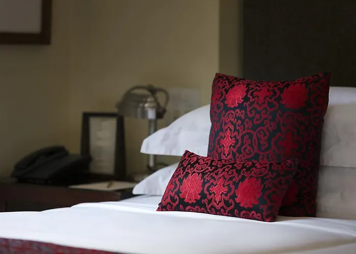 Hotel Chakrabongse 5*